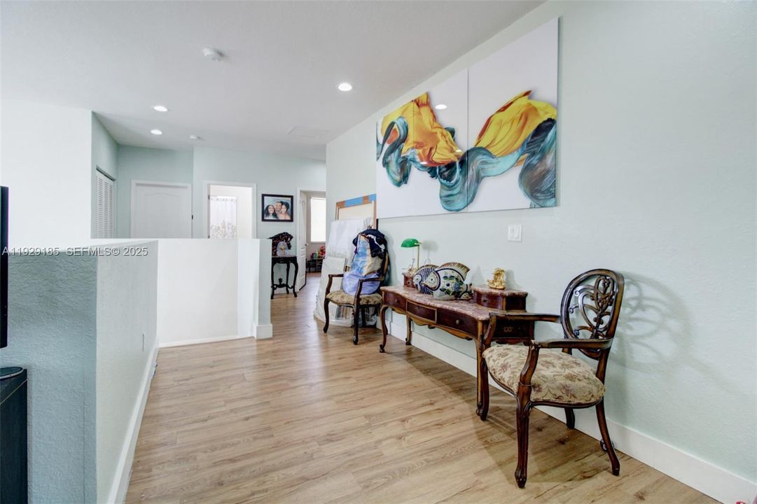 待售: $565,000 (5 贝兹, 3 浴室, 2726 平方英尺)