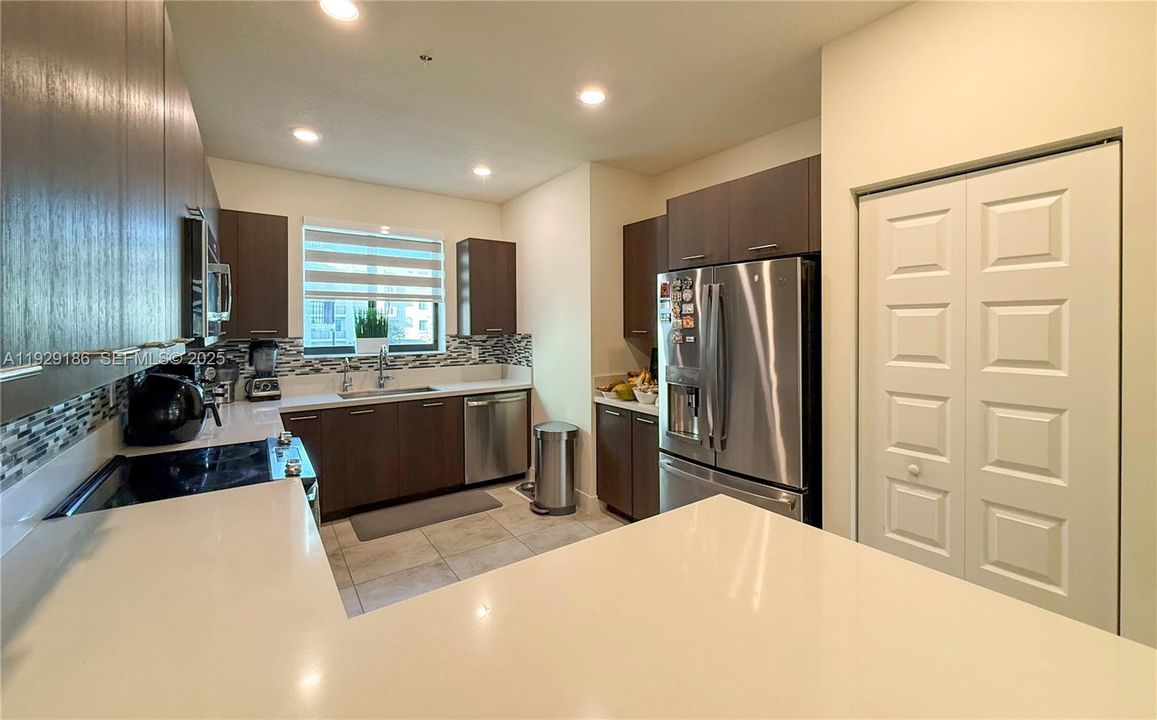 For Sale: $1,350,000 (3 beds, 3 baths, 2789 Square Feet)