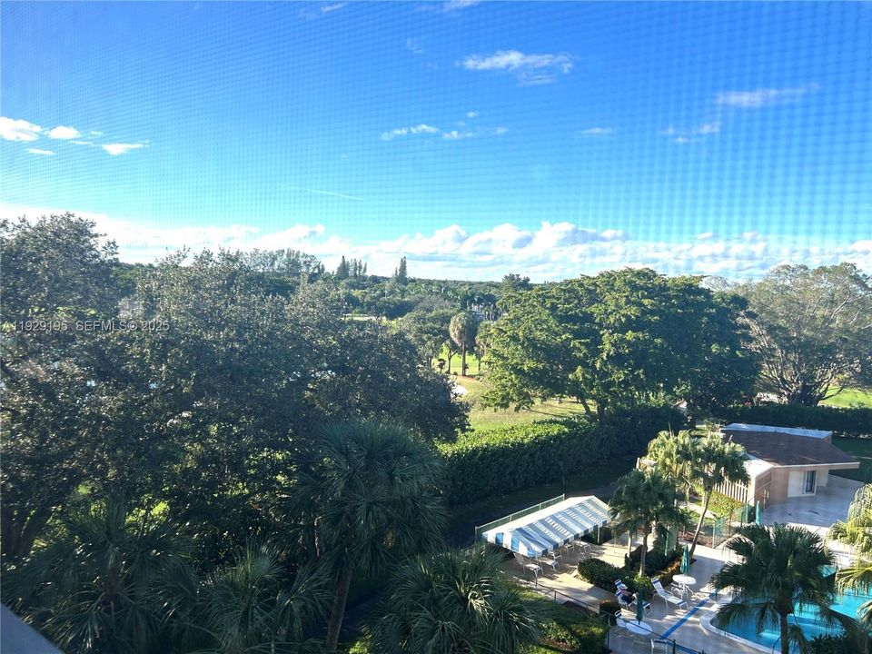 For Sale: $139,995 (1 beds, 1 baths, 780 Square Feet)