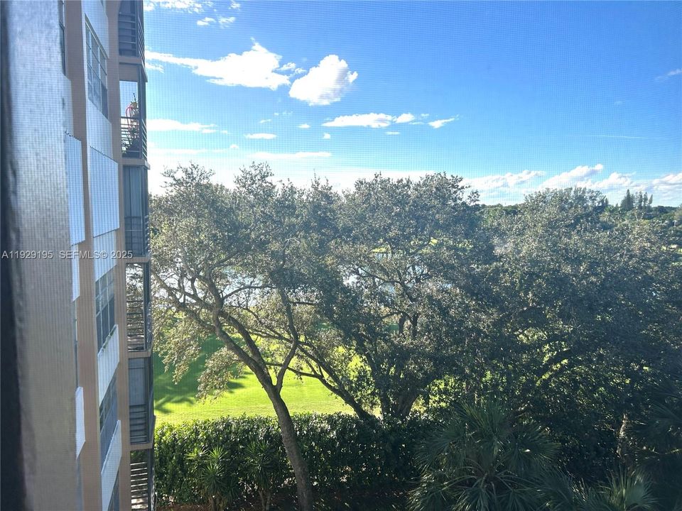 For Sale: $139,995 (1 beds, 1 baths, 780 Square Feet)