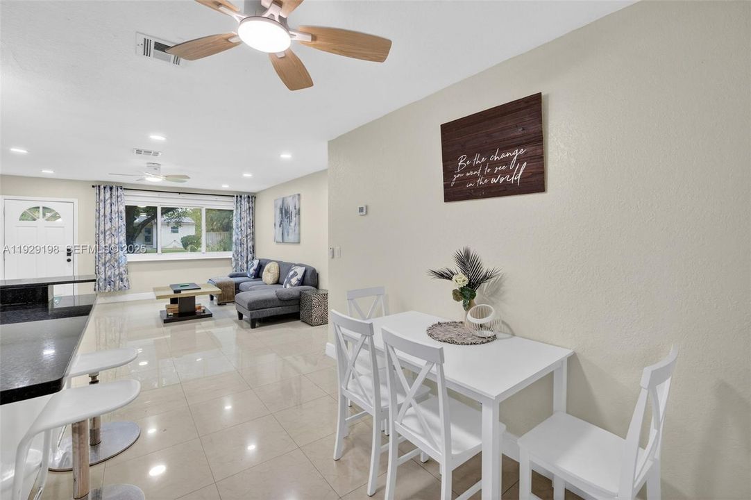 На продажу: $514,999 (3 спален, 2 ванн, 1310 Квадратных фут)