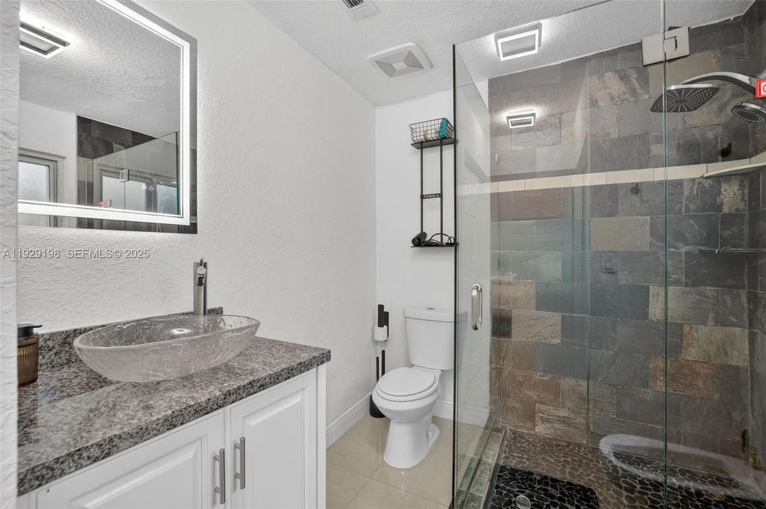 На продажу: $514,999 (3 спален, 2 ванн, 1310 Квадратных фут)