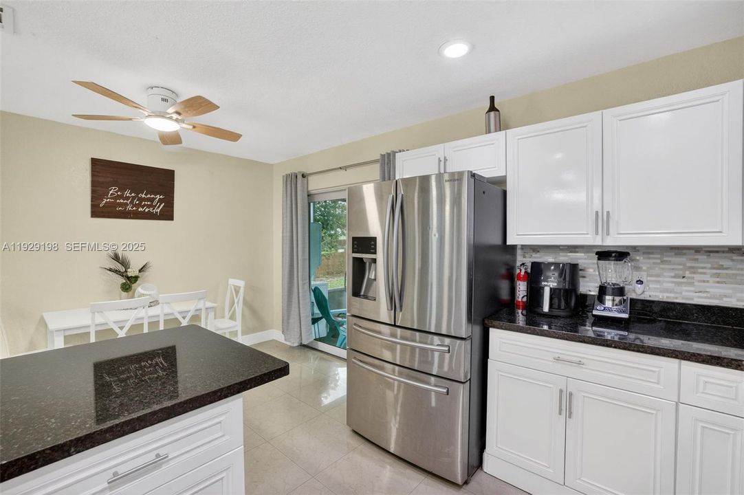 На продажу: $514,999 (3 спален, 2 ванн, 1310 Квадратных фут)