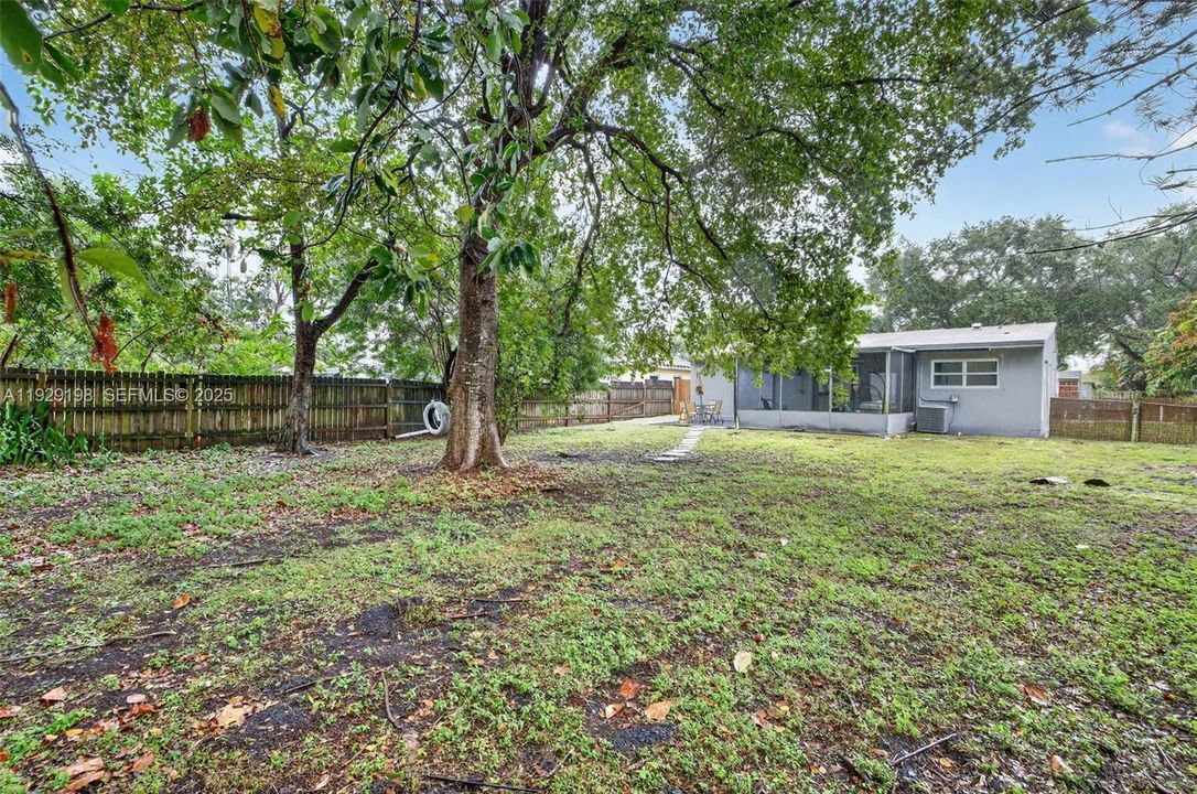 На продажу: $514,999 (3 спален, 2 ванн, 1310 Квадратных фут)