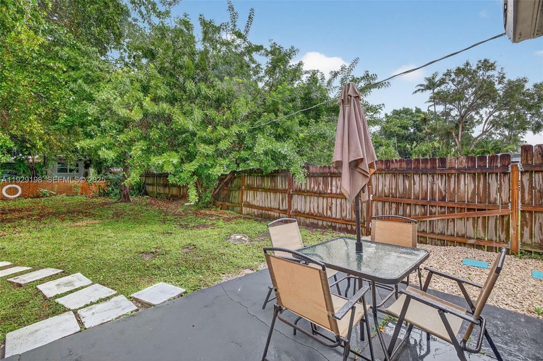 На продажу: $514,999 (3 спален, 2 ванн, 1310 Квадратных фут)