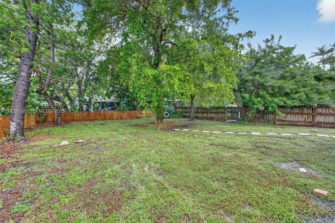 На продажу: $514,999 (3 спален, 2 ванн, 1310 Квадратных фут)