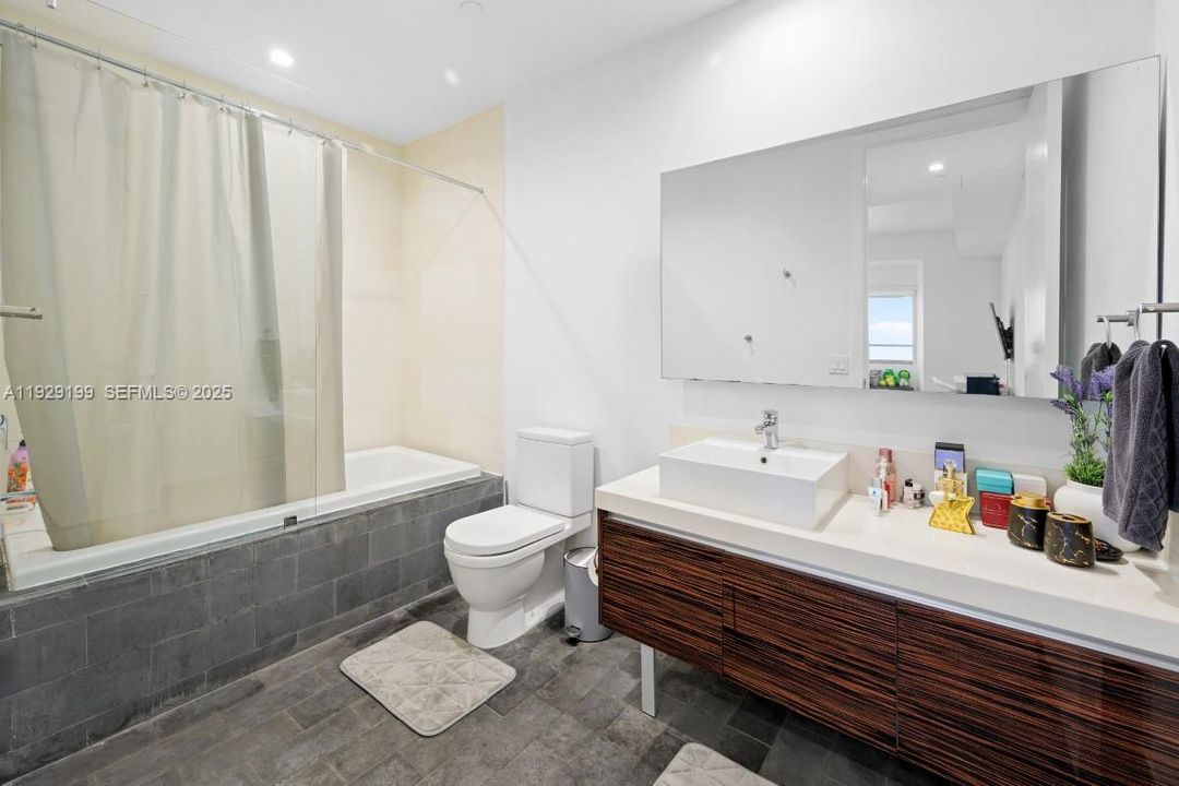 待售: $879,900 (2 贝兹, 2 浴室, 1477 平方英尺)