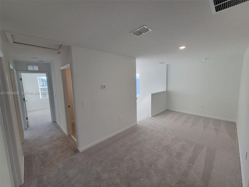 В аренду: $2,200 (4 спален, 2 ванн, 0 Квадратных фут)