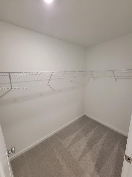 В аренду: $2,200 (4 спален, 2 ванн, 0 Квадратных фут)