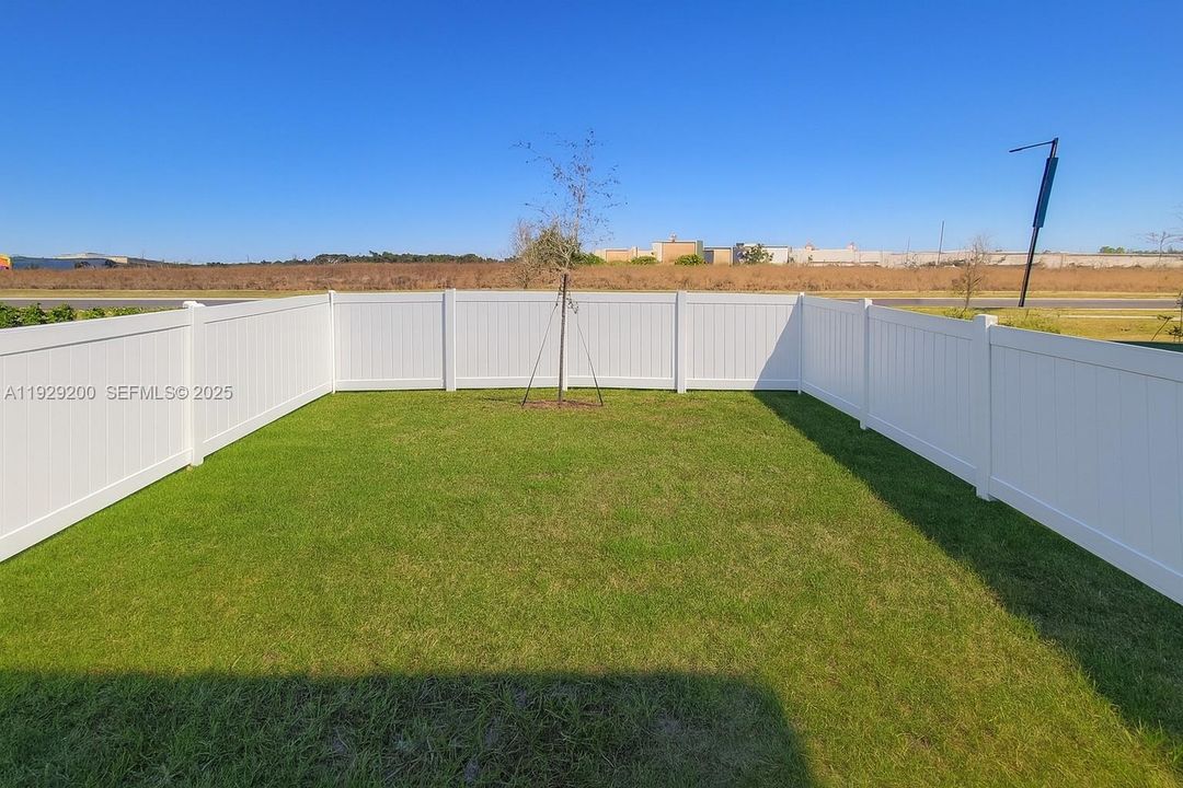 В аренду: $2,200 (4 спален, 2 ванн, 0 Квадратных фут)