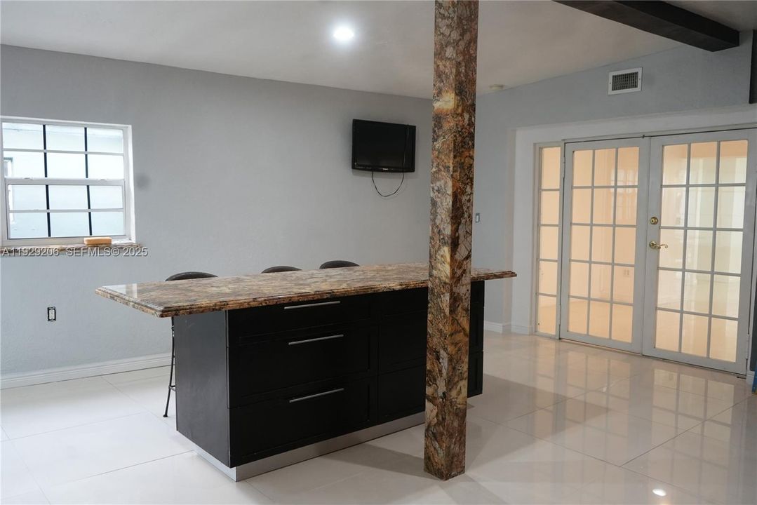 For Sale: $785,000 (6 beds, 3 baths, 3437 Square Feet)