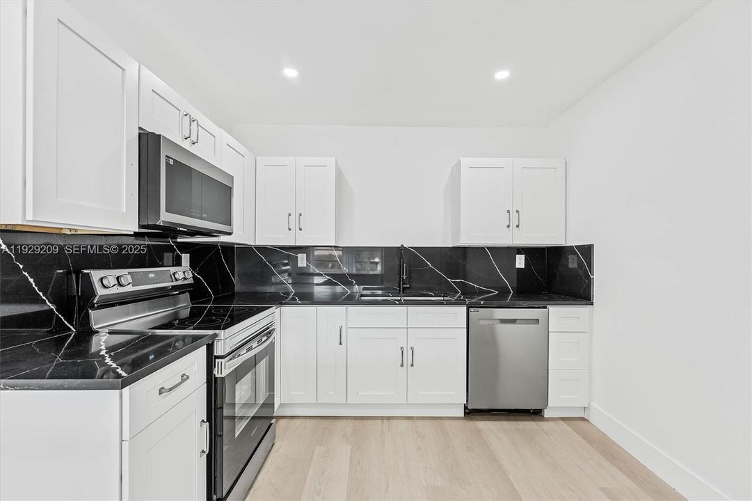 For Rent: $3,300 (3 beds, 2 baths, 1200 Square Feet)