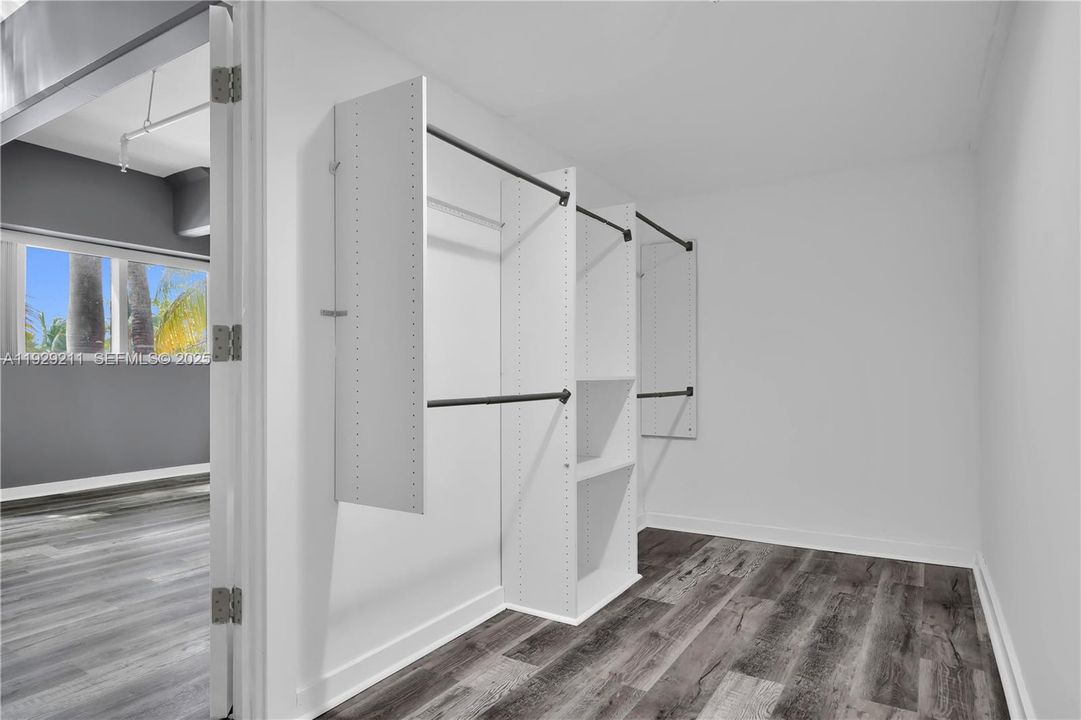 В аренду: $4,800 (3 спален, 3 ванн, 2025 Квадратных фут)