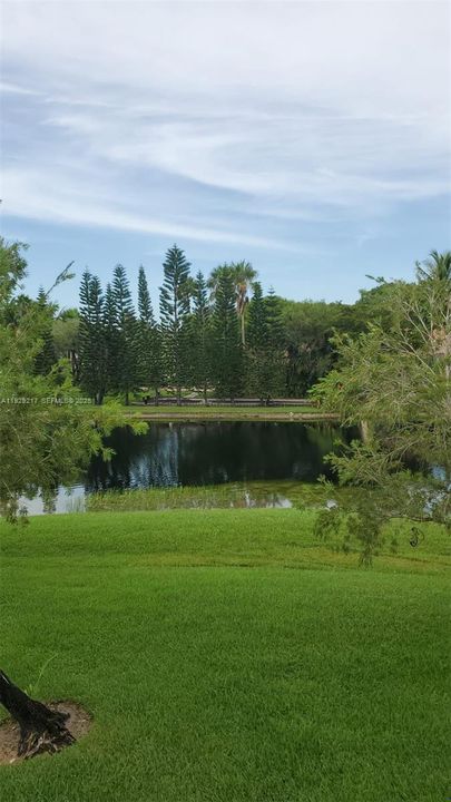 For Rent: $3,000 (2 beds, 2 baths, 1410 Square Feet)