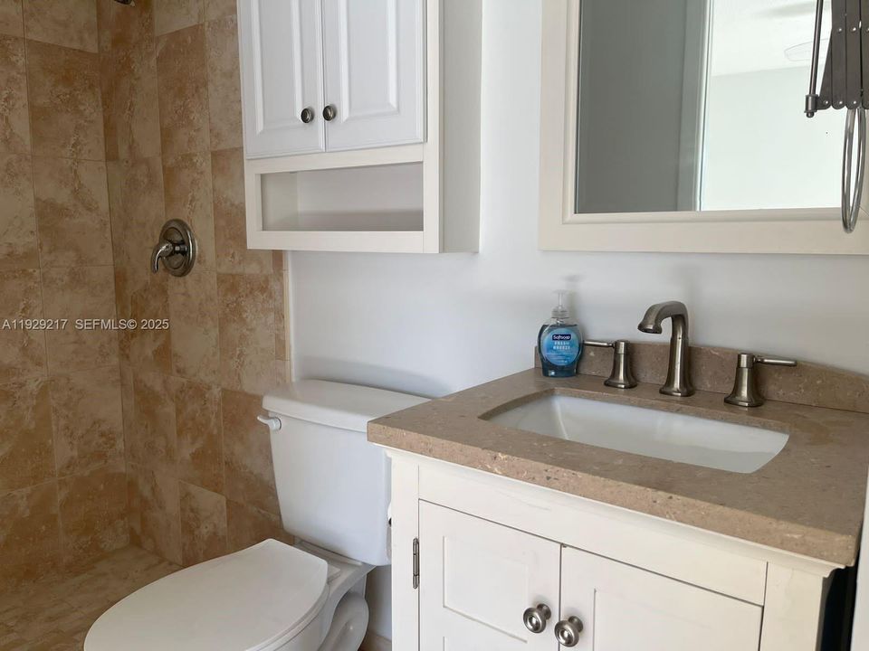 For Rent: $3,000 (2 beds, 2 baths, 1410 Square Feet)