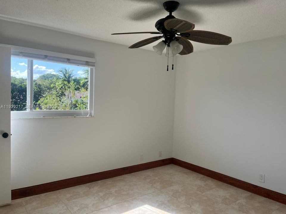 For Rent: $3,000 (2 beds, 2 baths, 1410 Square Feet)