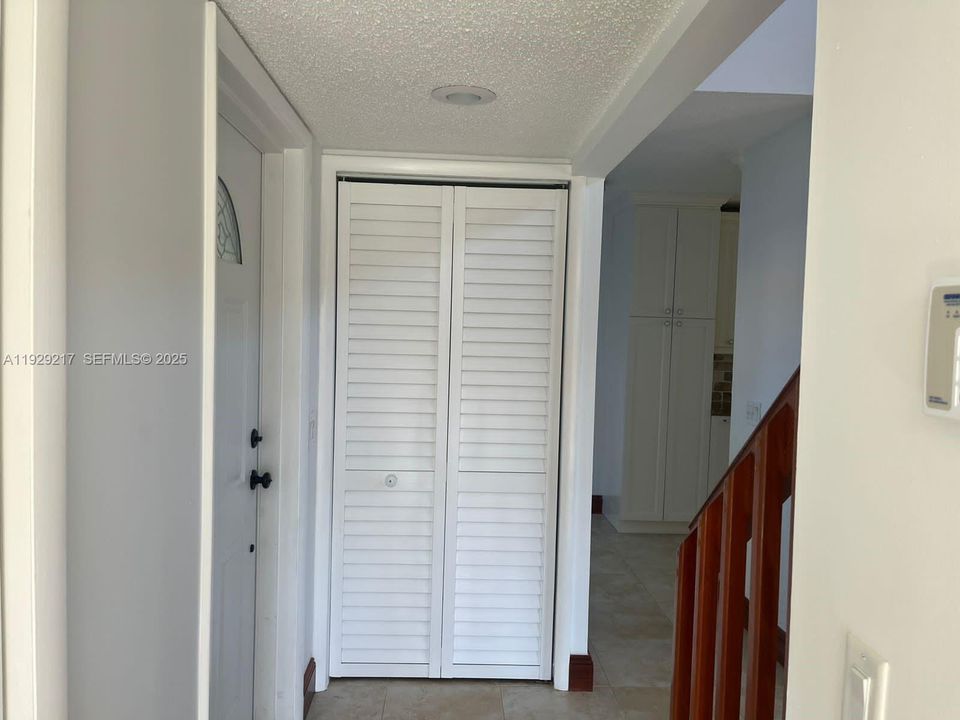 For Rent: $3,000 (2 beds, 2 baths, 1410 Square Feet)