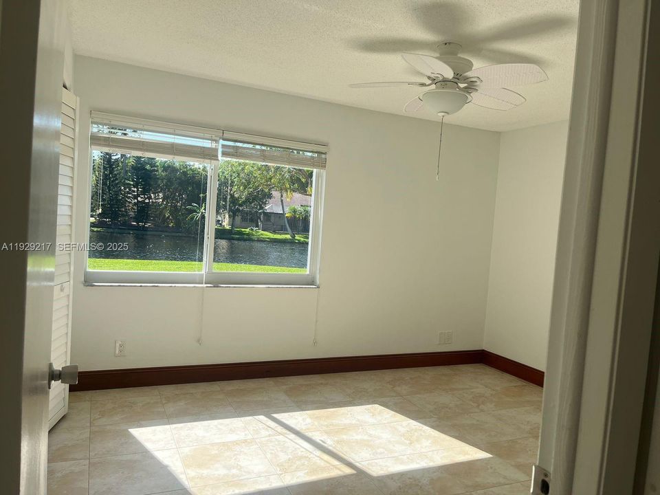 For Rent: $3,000 (2 beds, 2 baths, 1410 Square Feet)