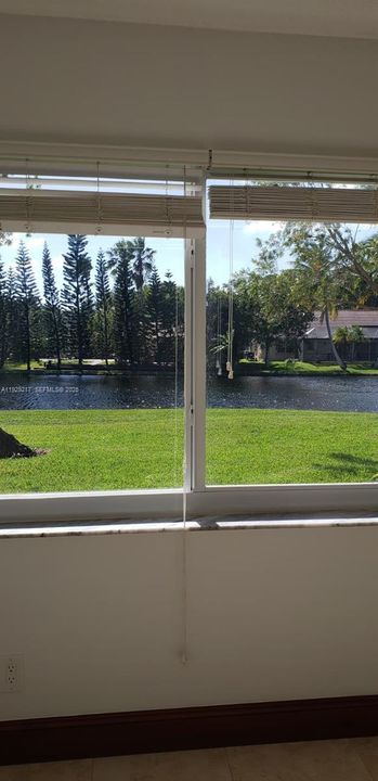 For Rent: $3,000 (2 beds, 2 baths, 1410 Square Feet)