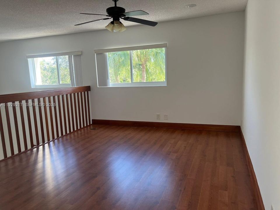 For Rent: $3,000 (2 beds, 2 baths, 1410 Square Feet)