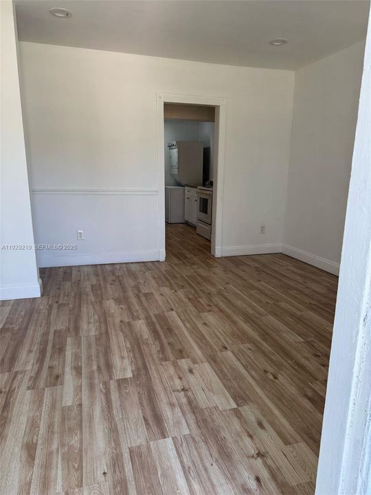 For Sale: $500,000 (4 beds, 3 baths, 1271 Square Feet)