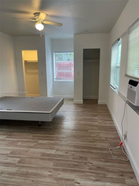 For Sale: $500,000 (4 beds, 3 baths, 1271 Square Feet)