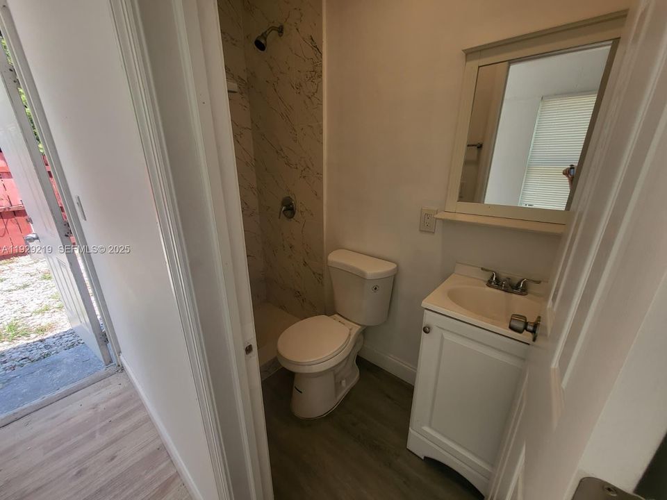 For Sale: $500,000 (4 beds, 3 baths, 1271 Square Feet)