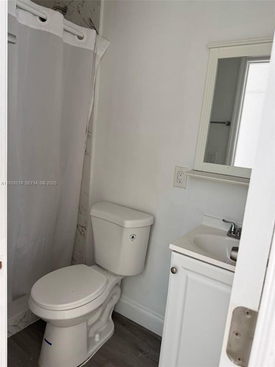 For Sale: $500,000 (4 beds, 3 baths, 1271 Square Feet)