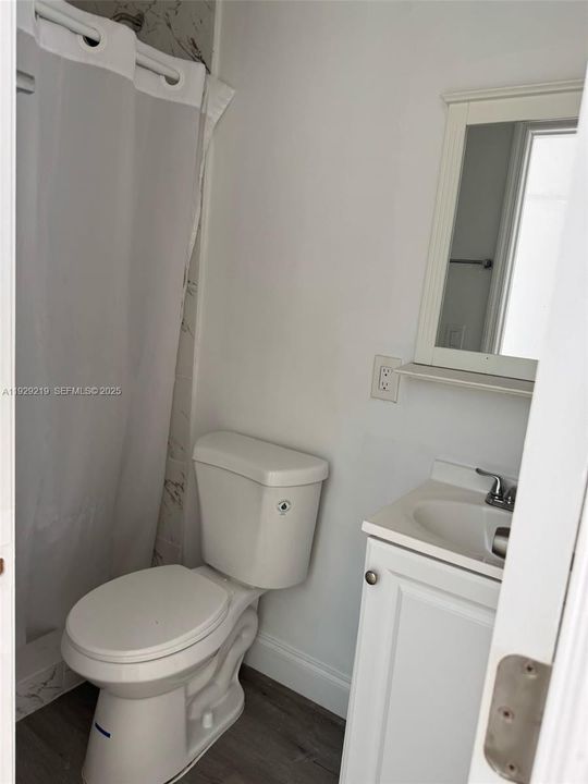 For Sale: $500,000 (4 beds, 3 baths, 1271 Square Feet)