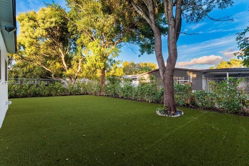 待售: $521,000 (3 贝兹, 2 浴室, 1553 平方英尺)