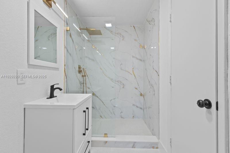 待售: $521,000 (3 贝兹, 2 浴室, 1553 平方英尺)