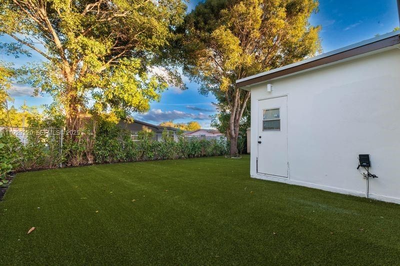 待售: $521,000 (3 贝兹, 2 浴室, 1553 平方英尺)