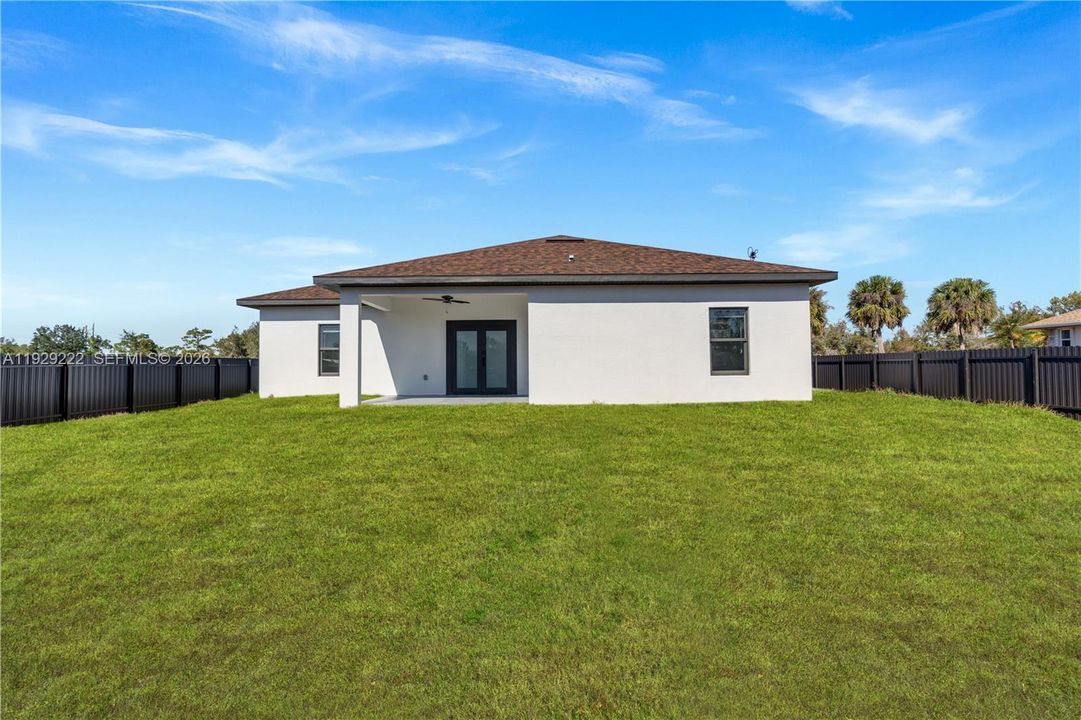 Active With Contract: $294,900 (3 beds, 2 baths, 1406 Square Feet)