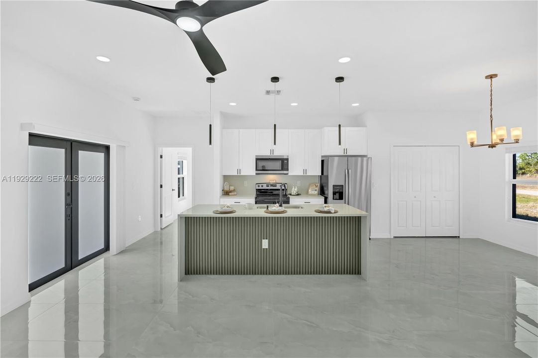 Active With Contract: $294,900 (3 beds, 2 baths, 1406 Square Feet)
