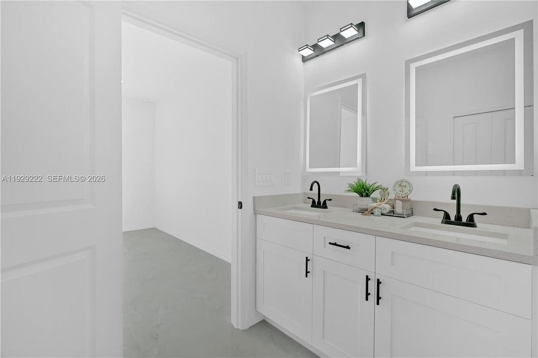 Active With Contract: $294,900 (3 beds, 2 baths, 1406 Square Feet)
