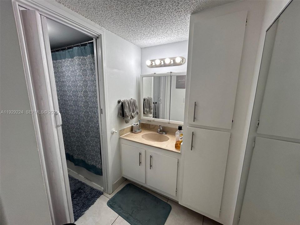 В аренду: $1,800 (1 спален, 1 ванн, 767 Квадратных фут)