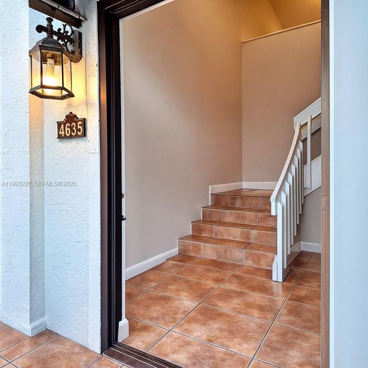 В аренду: $2,850 (2 спален, 2 ванн, 1349 Квадратных фут)