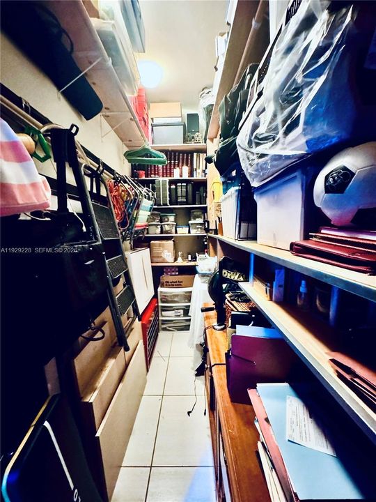 На продажу: $879,000 (2 спален, 2 ванн, 1641 Квадратных фут)