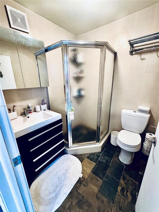 На продажу: $879,000 (2 спален, 2 ванн, 1641 Квадратных фут)