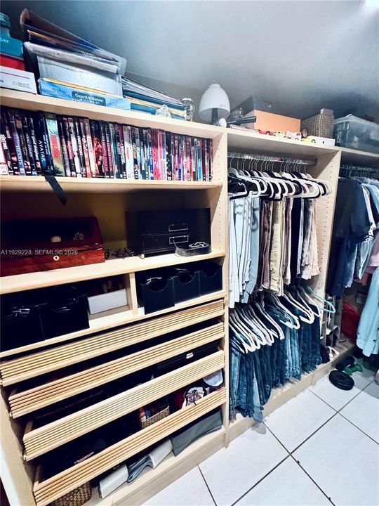 На продажу: $879,000 (2 спален, 2 ванн, 1641 Квадратных фут)