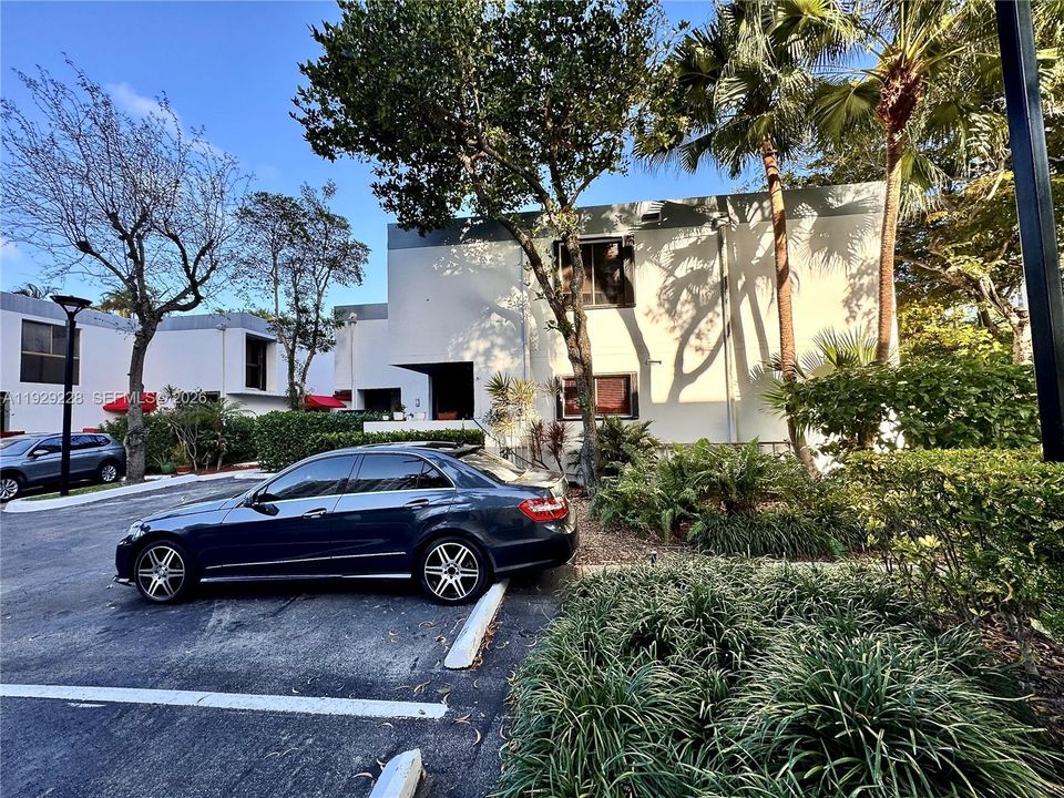 На продажу: $879,000 (2 спален, 2 ванн, 1641 Квадратных фут)