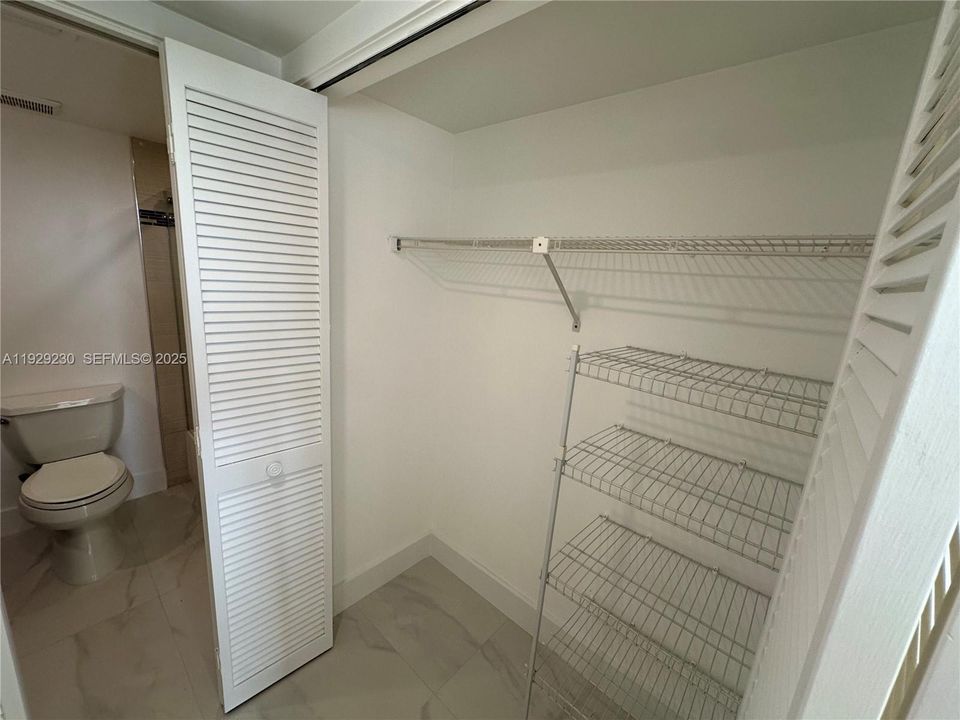 For Rent: $3,500 (2 beds, 2 baths, 1054 Square Feet)