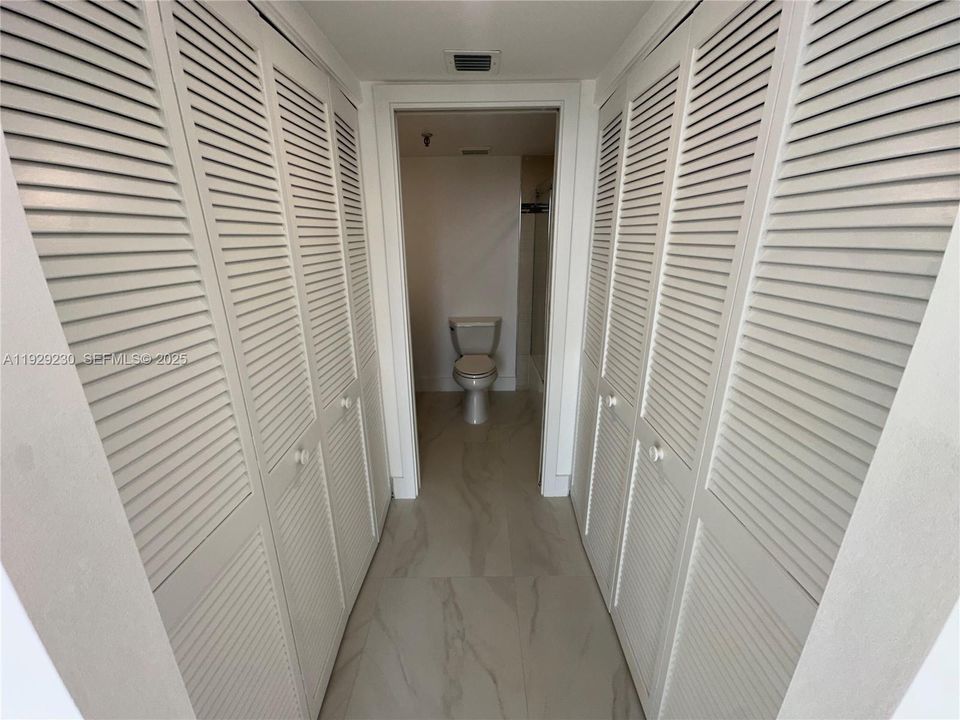 For Rent: $3,500 (2 beds, 2 baths, 1054 Square Feet)