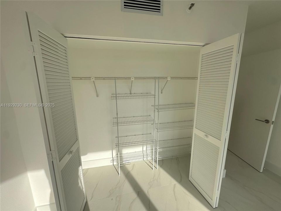 For Rent: $3,500 (2 beds, 2 baths, 1054 Square Feet)