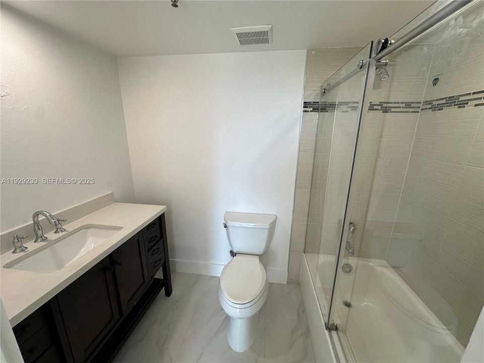 For Rent: $3,500 (2 beds, 2 baths, 1054 Square Feet)