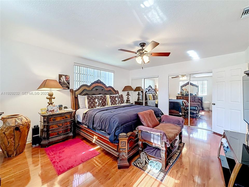 For Sale: $420,000 (3 beds, 2 baths, 1580 Square Feet)