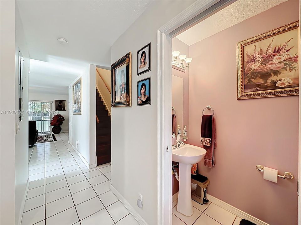 For Sale: $420,000 (3 beds, 2 baths, 1580 Square Feet)