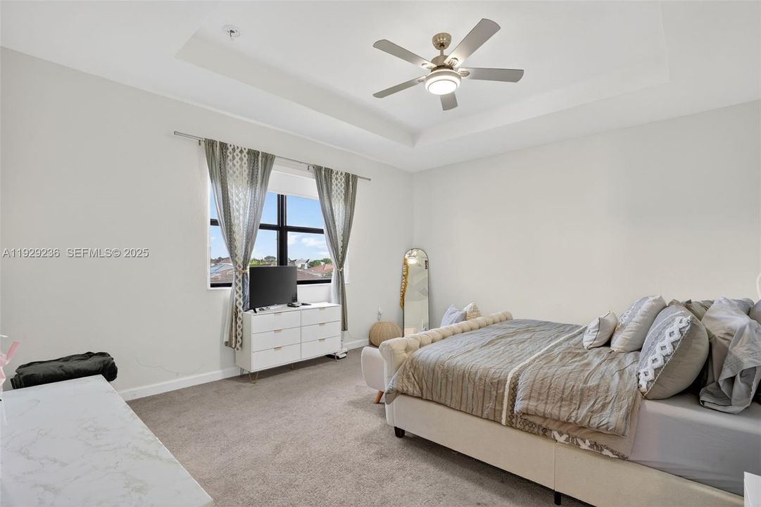 For Sale: $575,000 (4 beds, 2 baths, 2598 Square Feet)