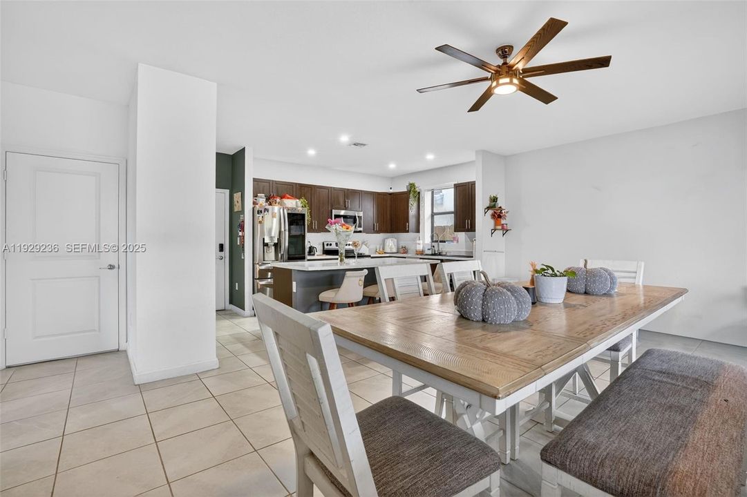 For Sale: $575,000 (4 beds, 2 baths, 2598 Square Feet)