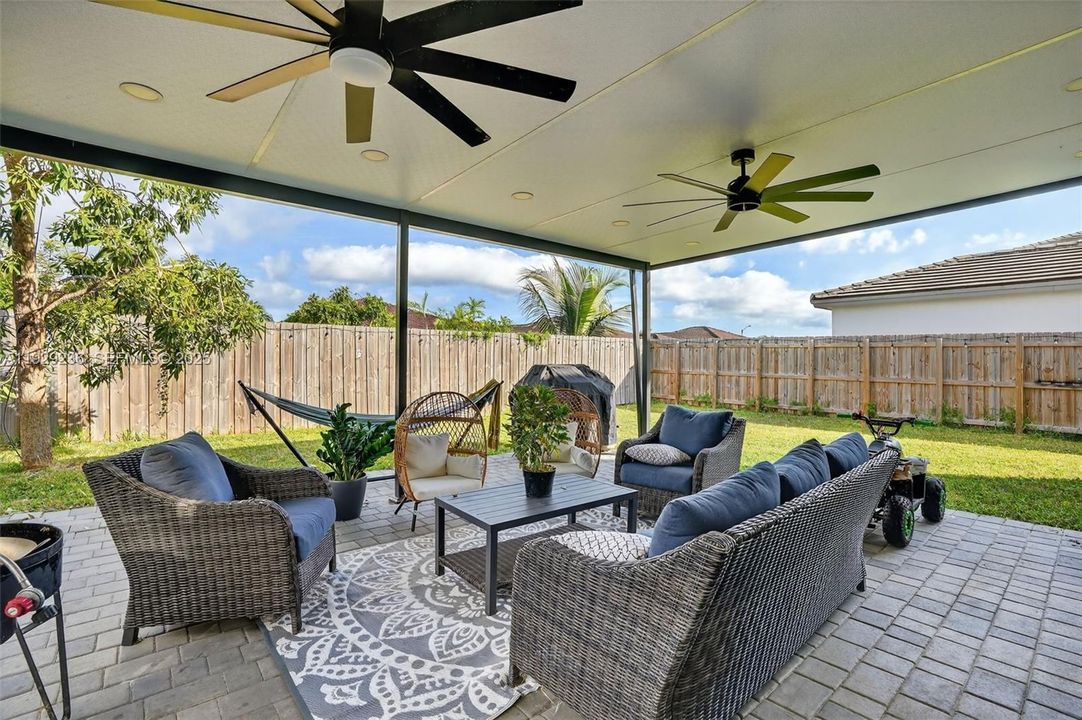 For Sale: $575,000 (4 beds, 2 baths, 2598 Square Feet)